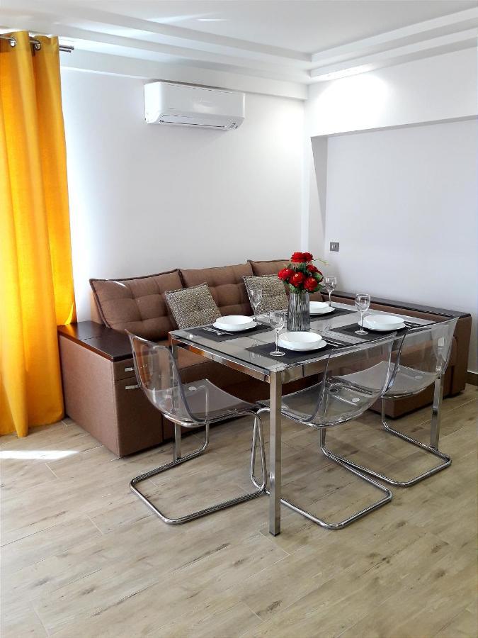 Light Apartment Center City Chişinǎu Buitenkant foto