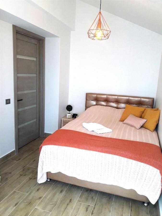 Light Apartment Center City Chişinǎu Buitenkant foto