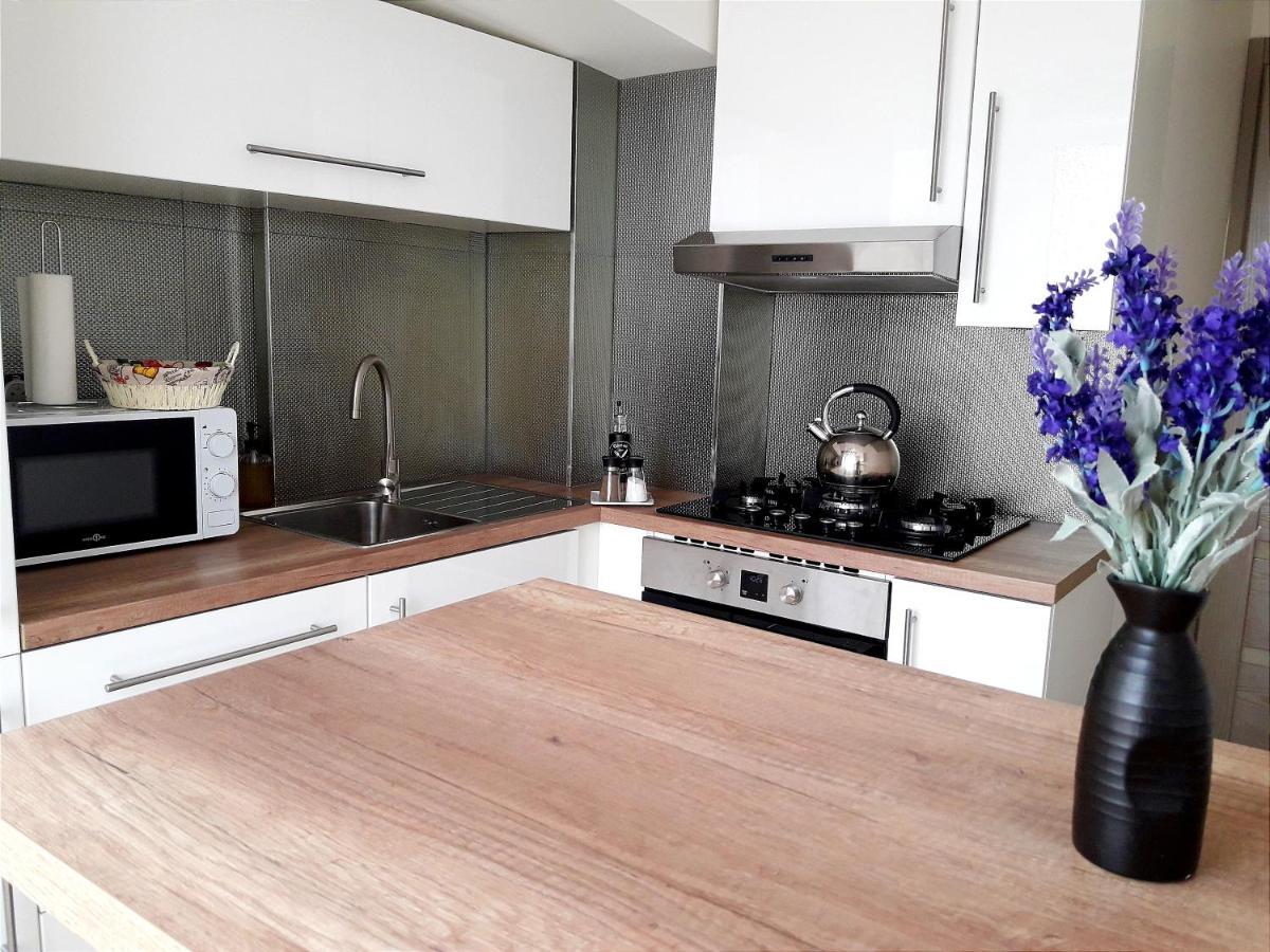Light Apartment Center City Chişinǎu Buitenkant foto